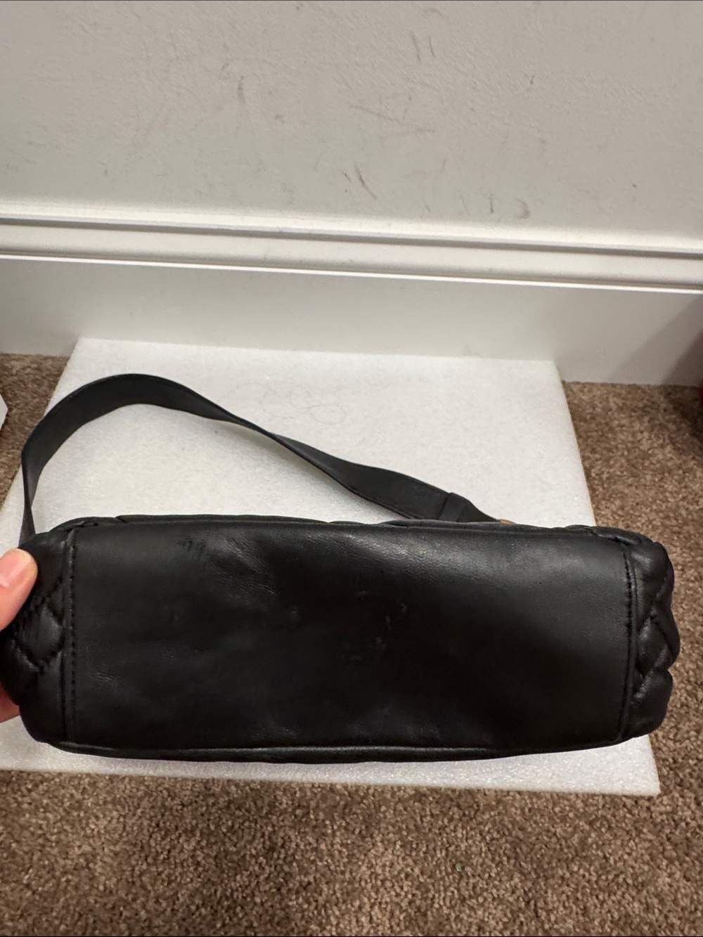 Kurt Geiger quilted black shoulder bag purse - Picture 5 of 7